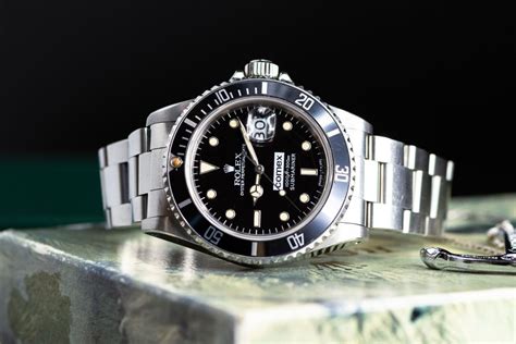 A Deep Dive Into The Rolex COMEX Submariner .